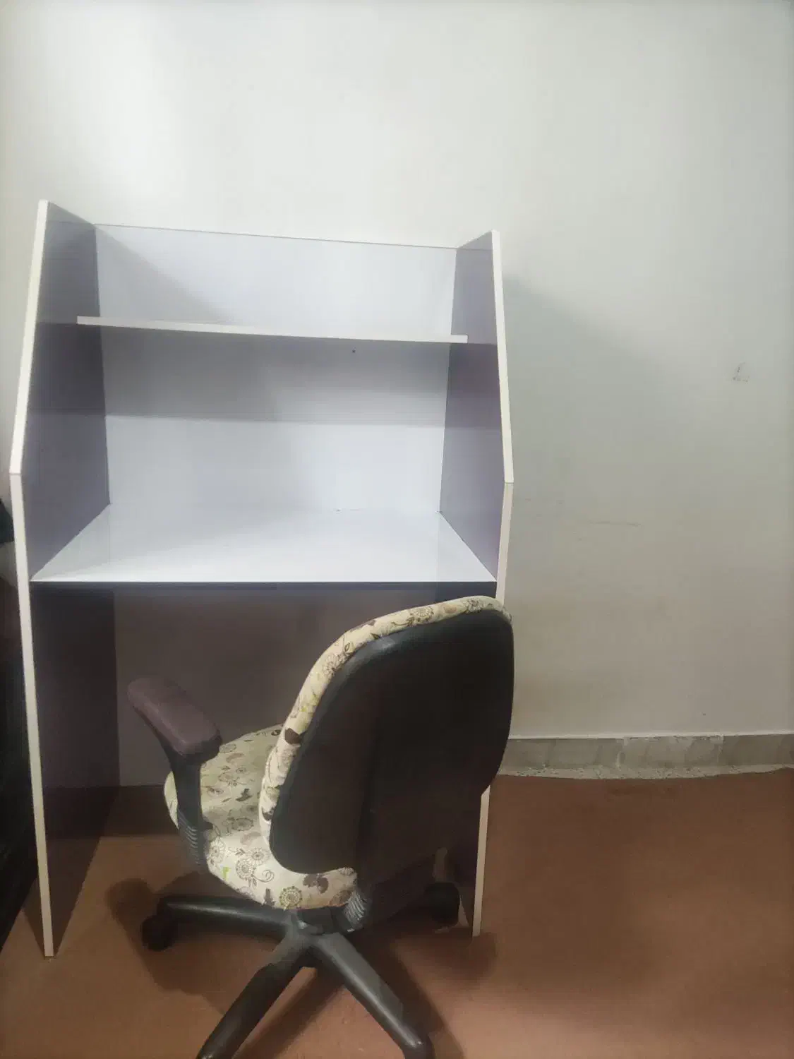 میزتحریر و صندلی|میز تحریر و کامپیوتر|ایلام, |دیوار