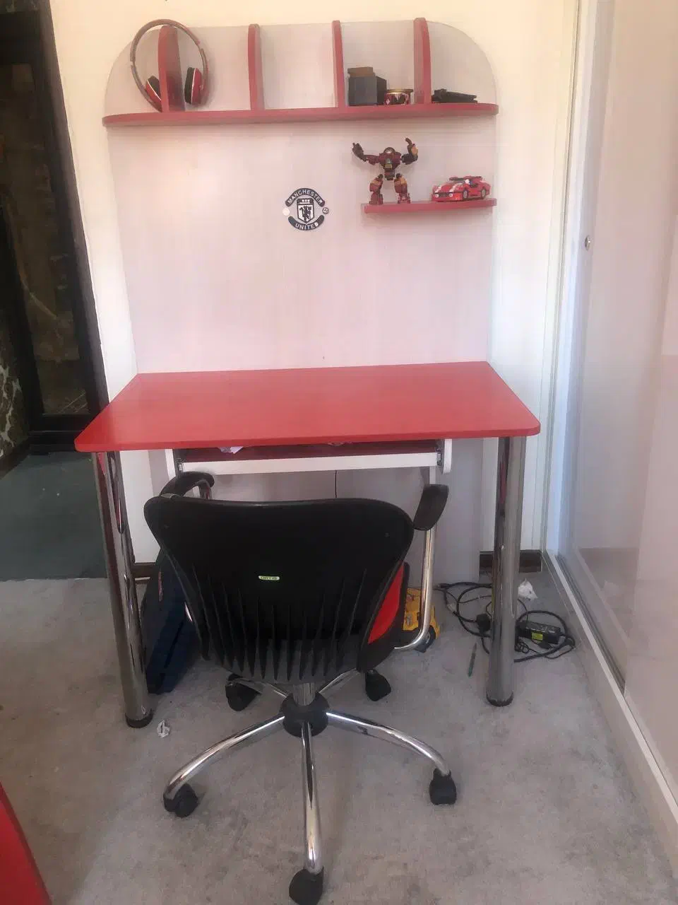 میز کامپیوتر|میز تحریر و کامپیوتر|پردیس, فاز ۲|دیوار