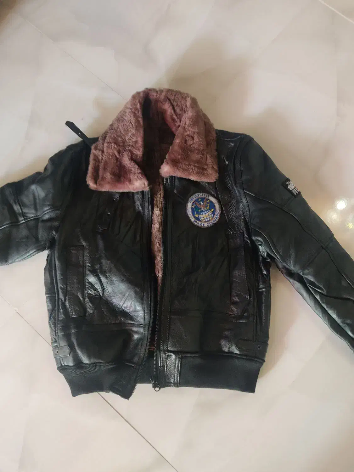 کاپشن بوفالو خلبانی|لباس|بندر انزلی, میان پشته|دیوار