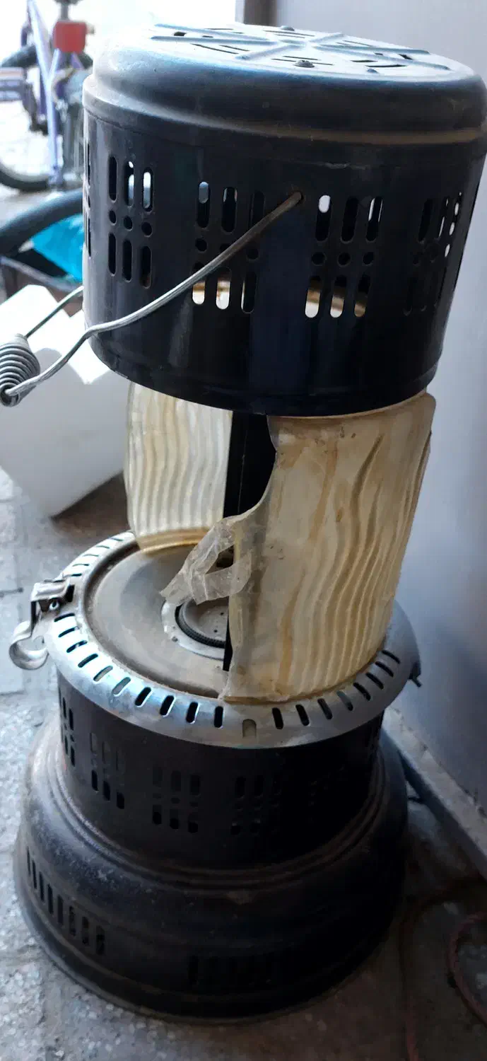 چراغ نفتی آنتیک|کلکسیون اشیاء عتیقه|بیرجند, |دیوار