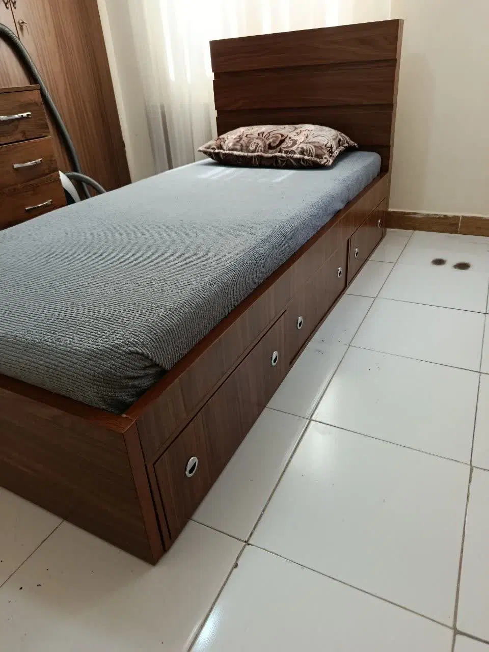 تخت|تخت و سرویس خواب|بهارستان, |دیوار