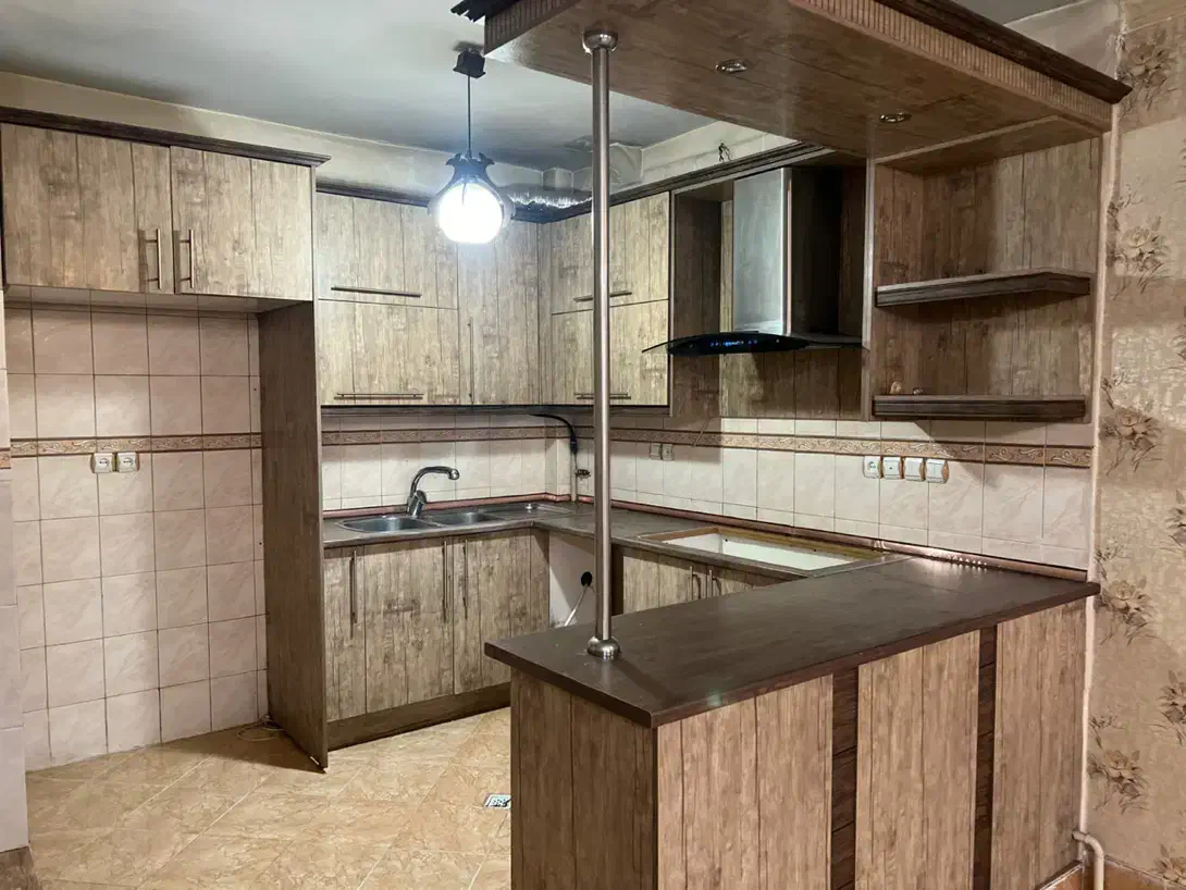 آپارتمان70متری/2خواب/صادقعلی جنب بستنی نعمت|اجارهٔ آپارتمان|ورامین, ورامین|دیوار