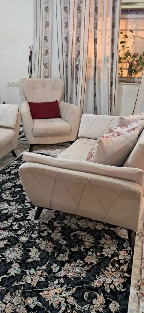 مبل ۷نفره تمیز...|مبلمان خانگی و میز عسلی|اهواز, شهرک حفاری|دیوار
