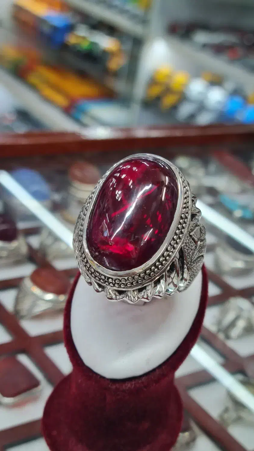 یاقوت قواره درشت|جواهرات|یزد, |دیوار