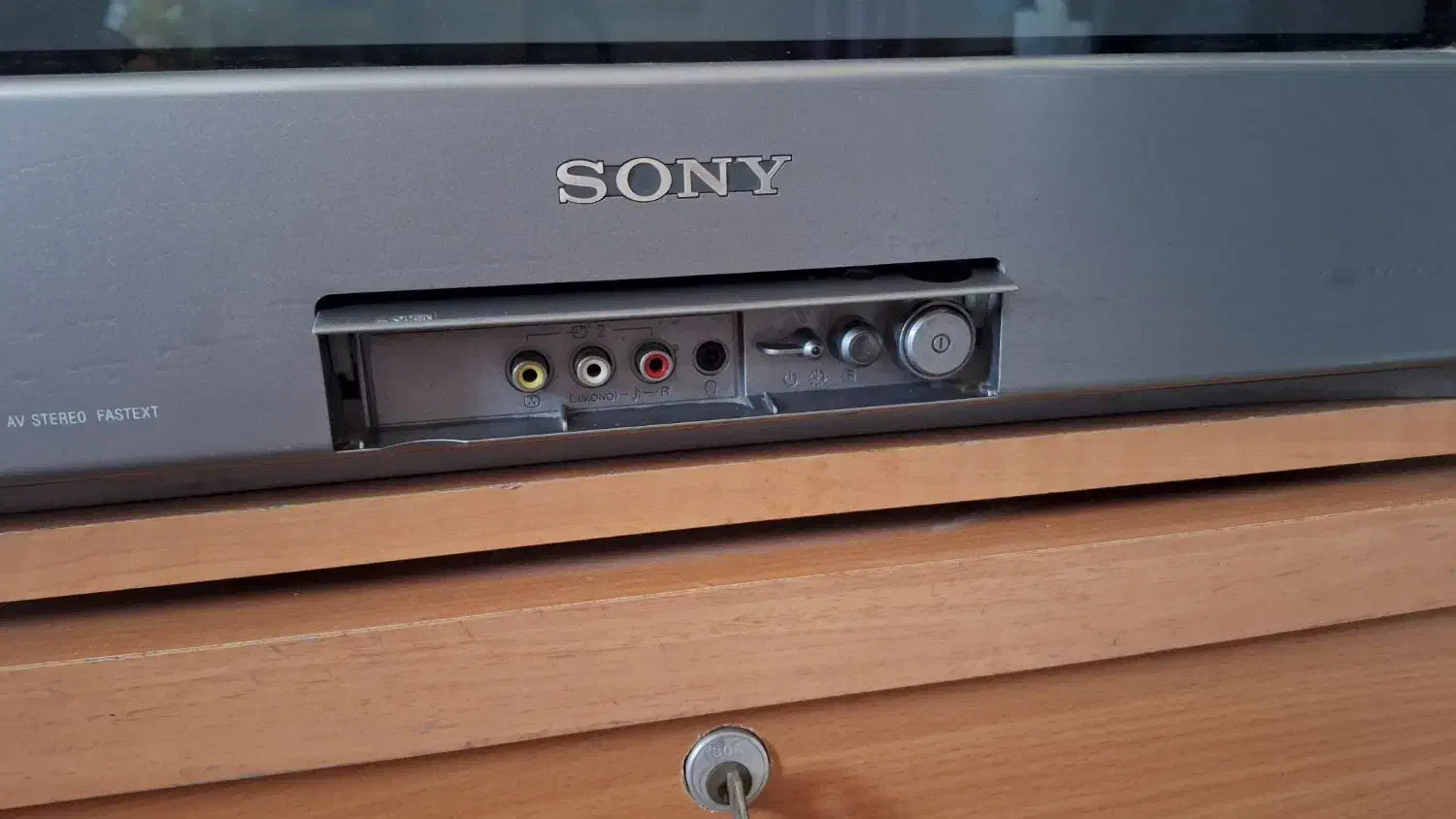 تلویزیون سونی ۲۱ اینچ اصل مالزی|تلویزیون و پروژکتور|بابل, |دیوار