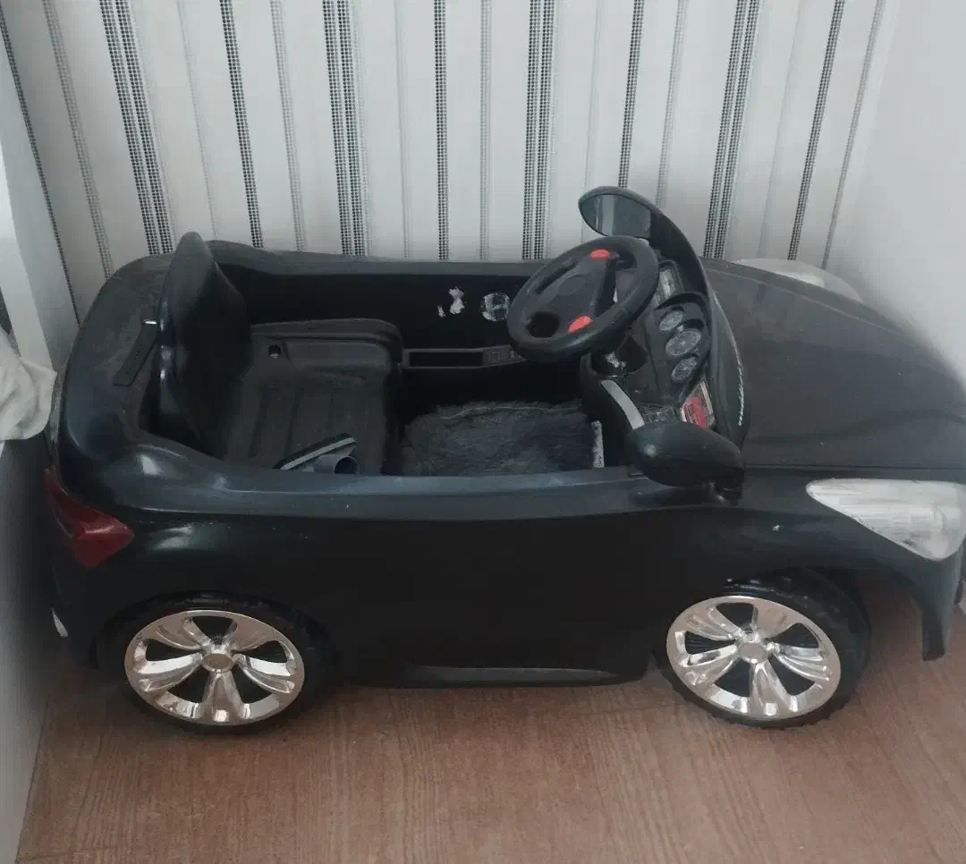 ماشین شارژی دوموتوره کنترل دار|اسباببازی بچه|تبریز, |دیوار