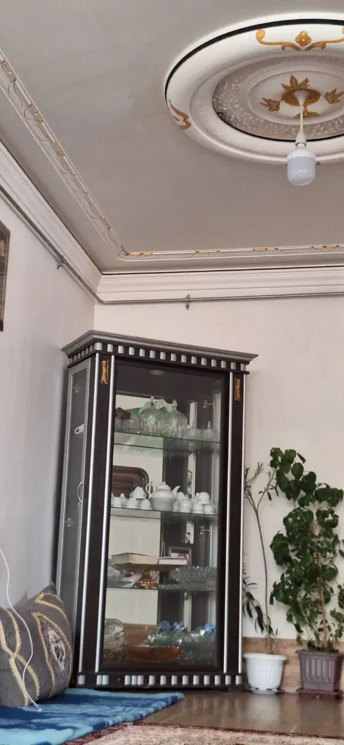 بوفه سالم ودرحدنو|بوفه، ویترین، کنسول|سیلوانه, |دیوار