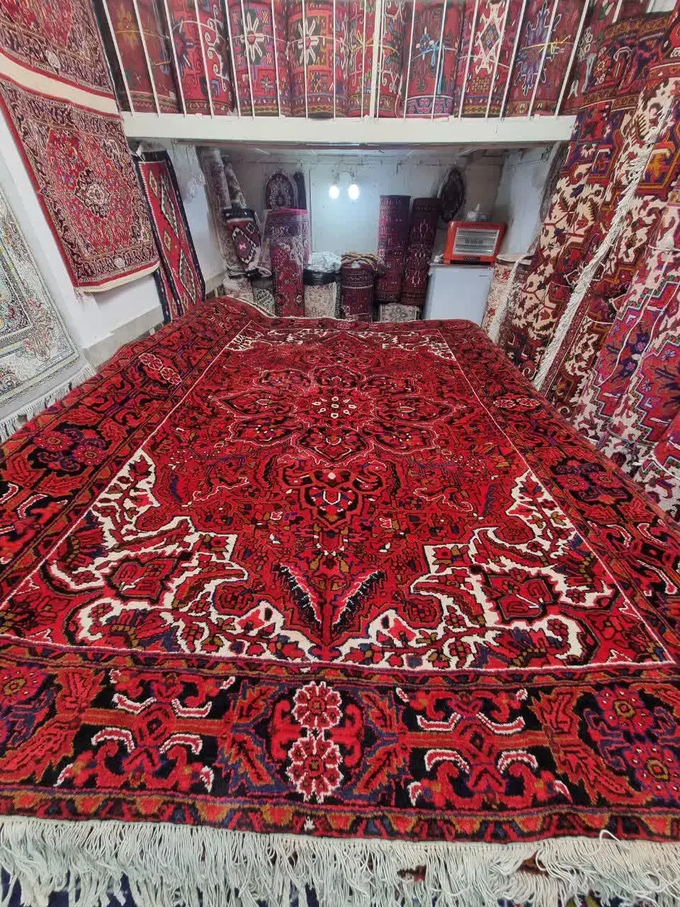 متفاوت فرش با رنگرری|فرش|مراغه, |دیوار