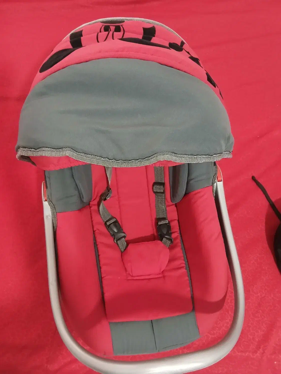 کریر بچه|اسباب و اثاث بچه|رشت, یخسازی|دیوار