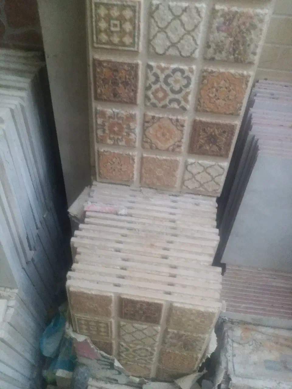 سنگ کف حیاط وکاشی مفت زدم|مصالح و تجهیزات ساختمان|تربت جام, یحیی آباد|دیوار