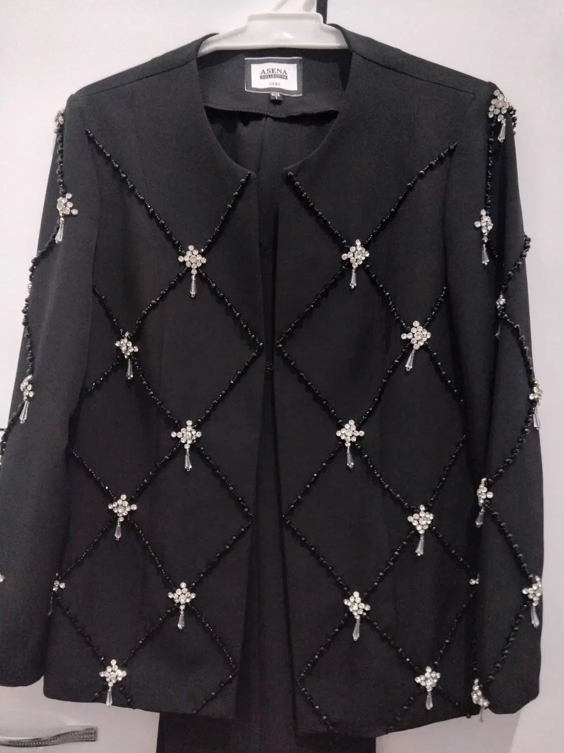 کت شلوارسنگدوزی نو هست|لباس|رباط‌کریم, پرندک|دیوار