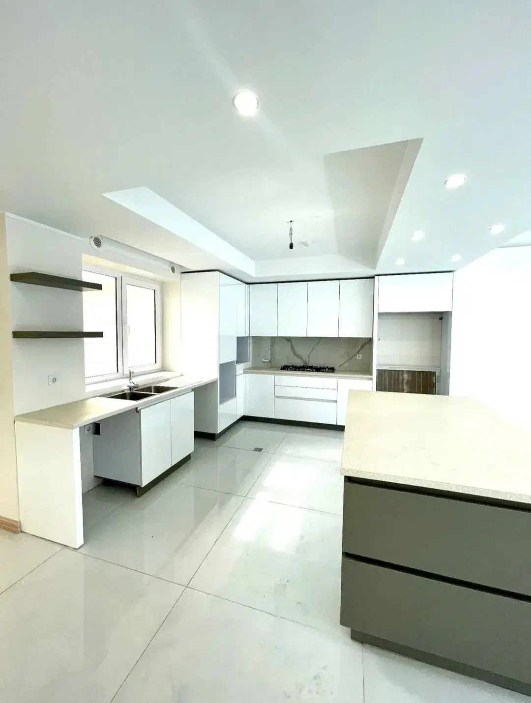 ۱۰۷متری/لابی دار/متریال برند/سرمایه‌گذاری