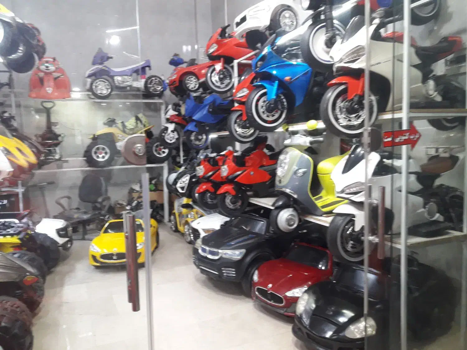 انواع ماشین شارژی|اسباب‌‌بازی|نیشابور, امین اسلامی|دیوار