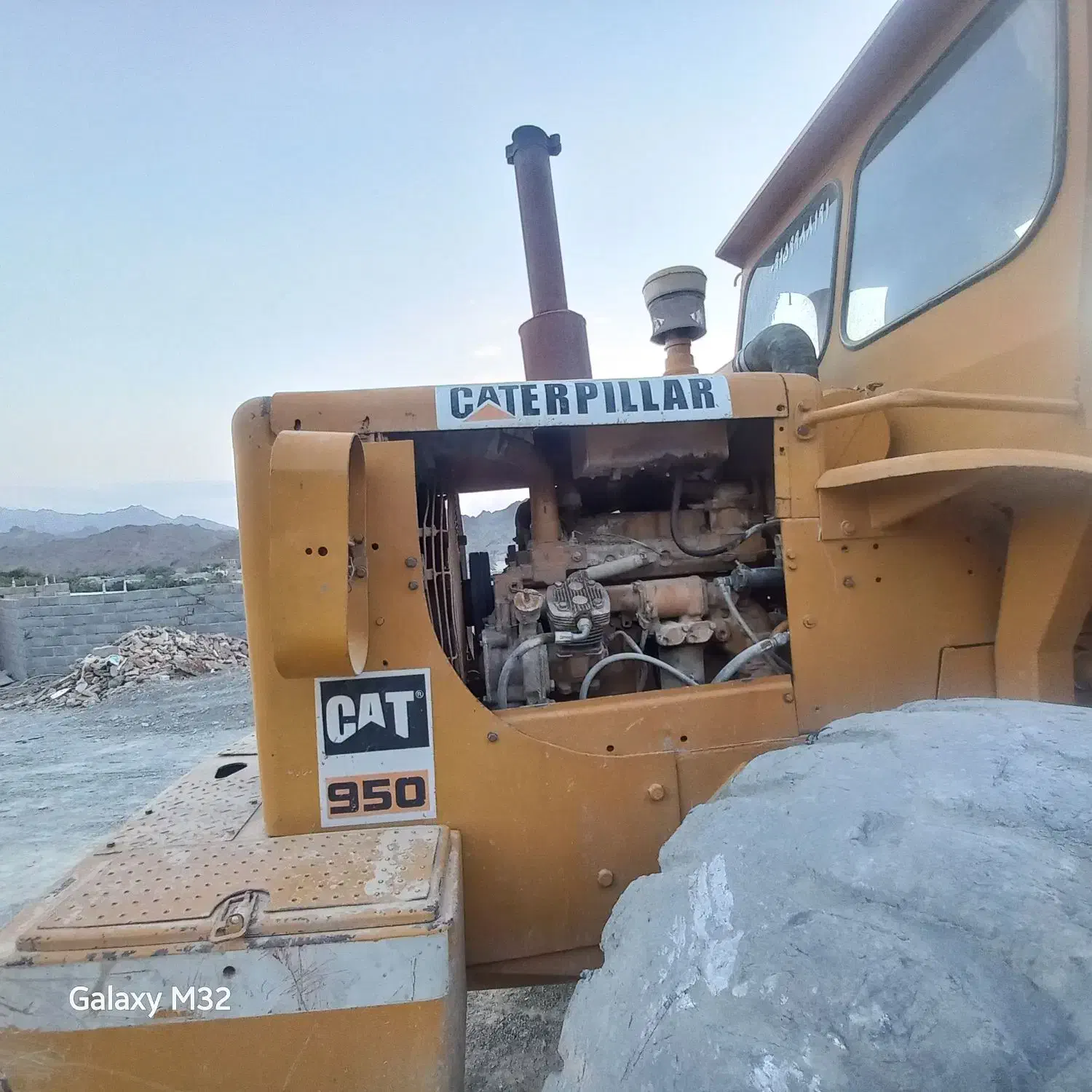 لودر کاتیرپیلار 950|خودرو سنگین|سرباز, |دیوار