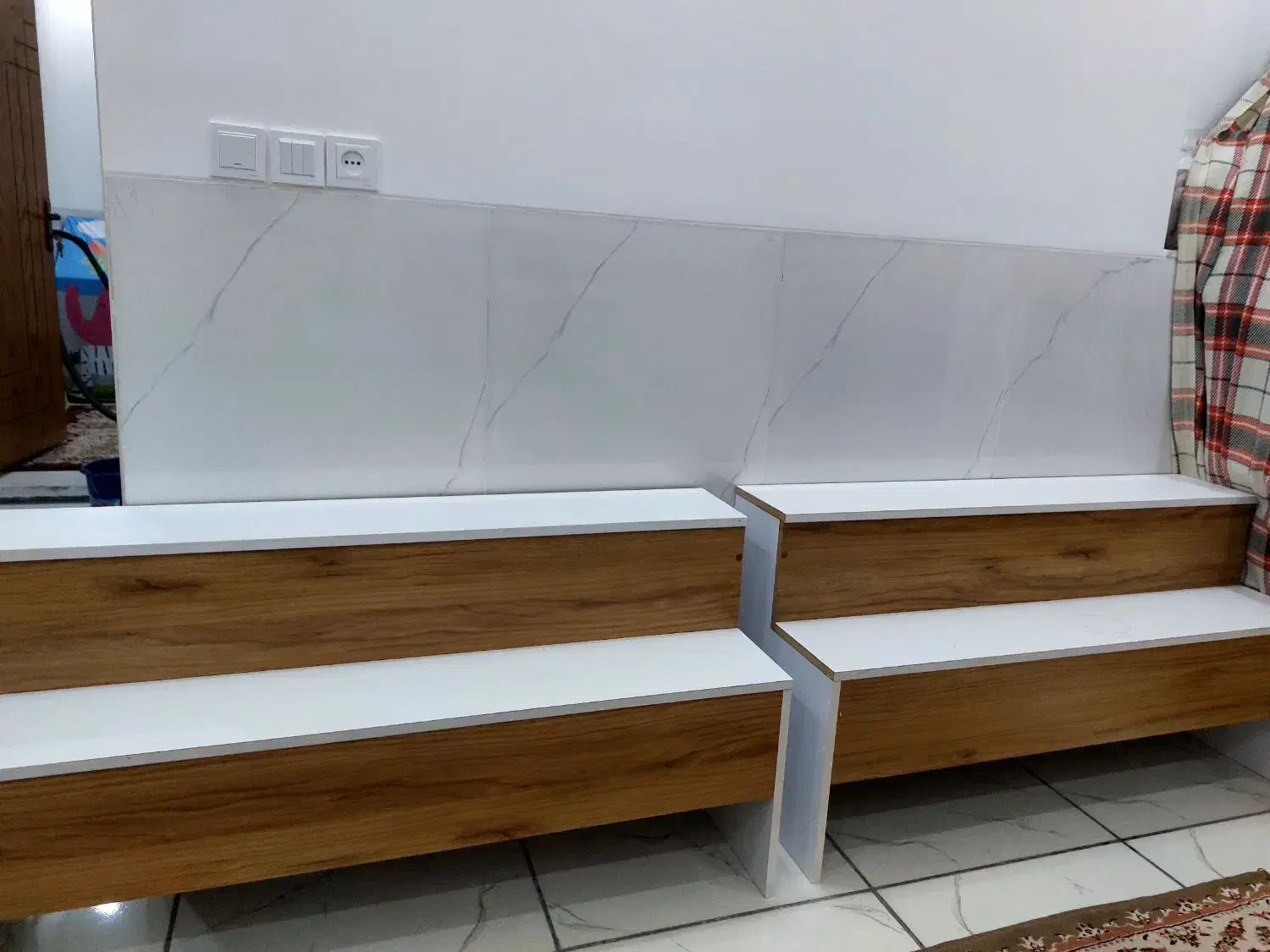 استند گل|گل و گیاه طبیعی|یزد, |دیوار