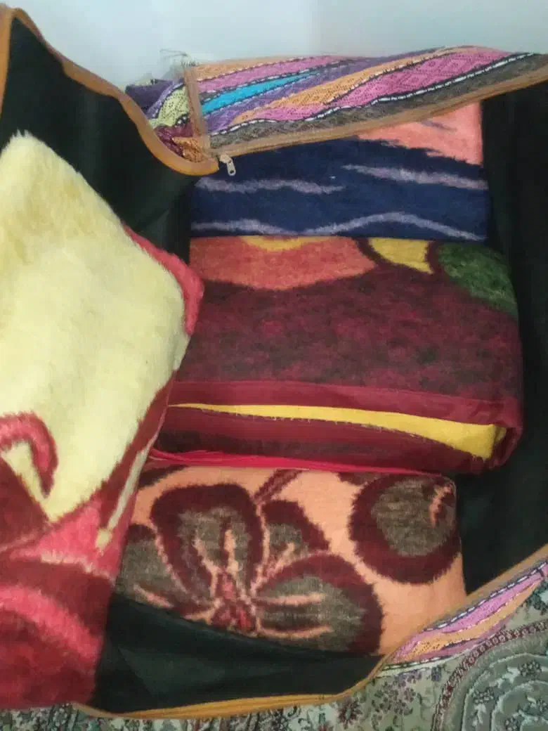 رختخواب، پتو، تشک، بالش، متکا|رختخواب، بالش، پتو|سپیدان, |دیوار