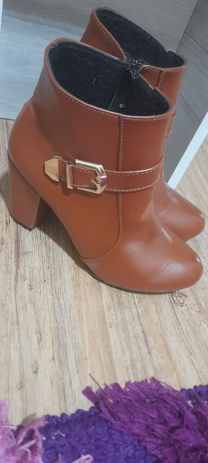 بوت سایز 38 ب 37 میخوره|کیف، کفش، کمربند|بروجرد, |دیوار