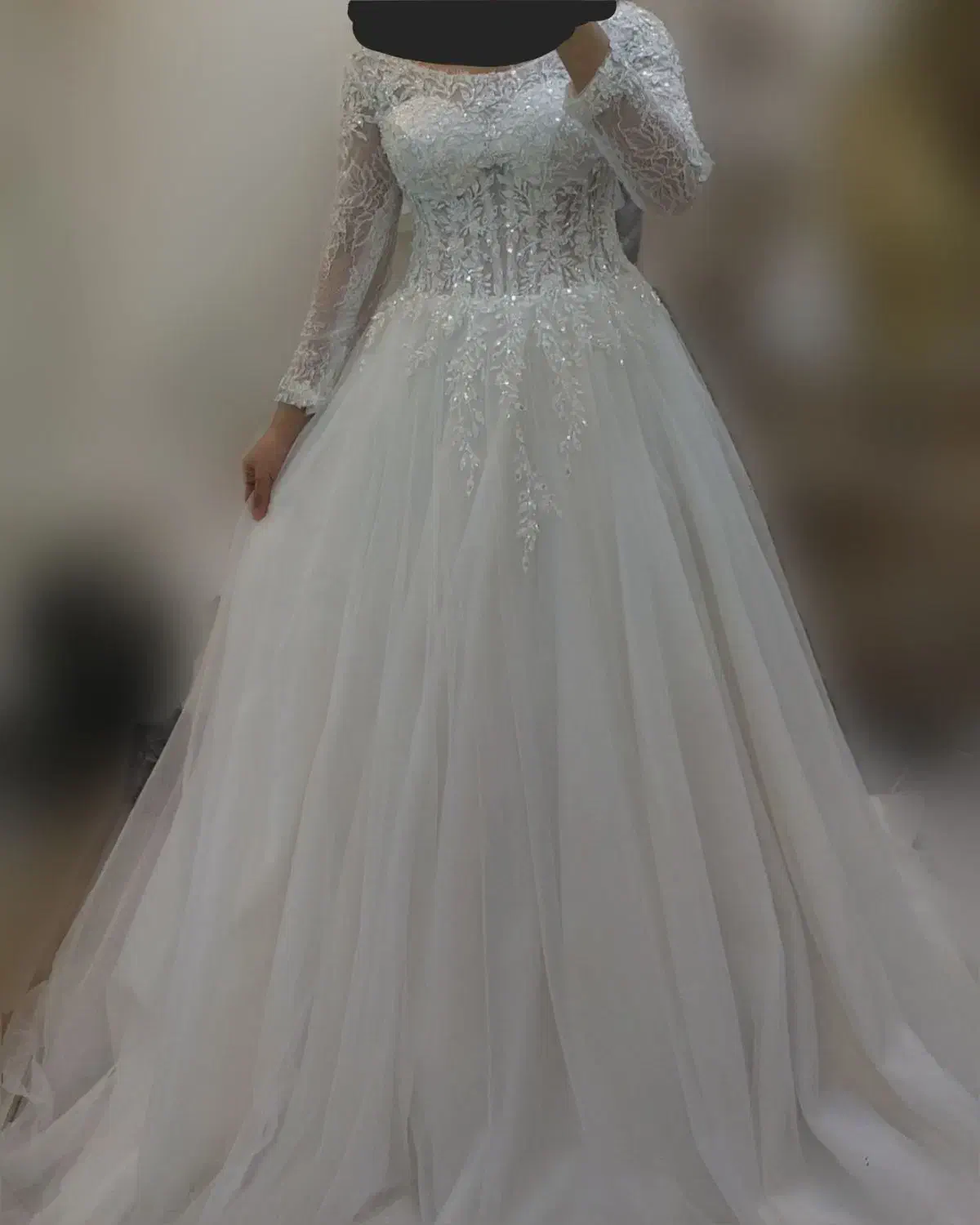 لباس عروس نو|لباس|قلعه نو, |دیوار