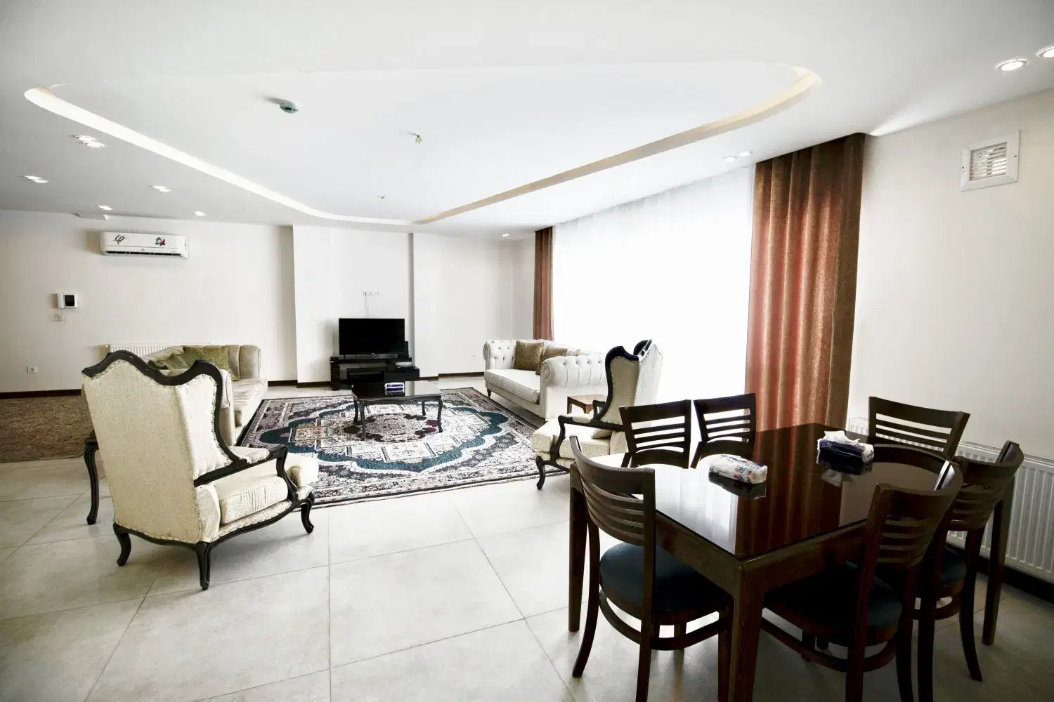 مبله آپارتمانی مدرن ، ملحفه سفید و امکانات هتلی|اجارهٔ کوتاه‌مدت آپارتمان و سوئیت|شیراز, شهرک ایثار|دیوار