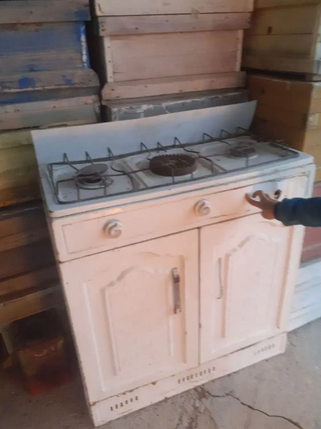 گاز ۳شعله سالم|اجاق گاز و لوازم برقی پخت‌وپز|گچی, |دیوار