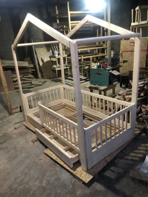 تخت (کودک و نوجوان)|تخت و سرویس خواب|شهریار, شهریار|دیوار