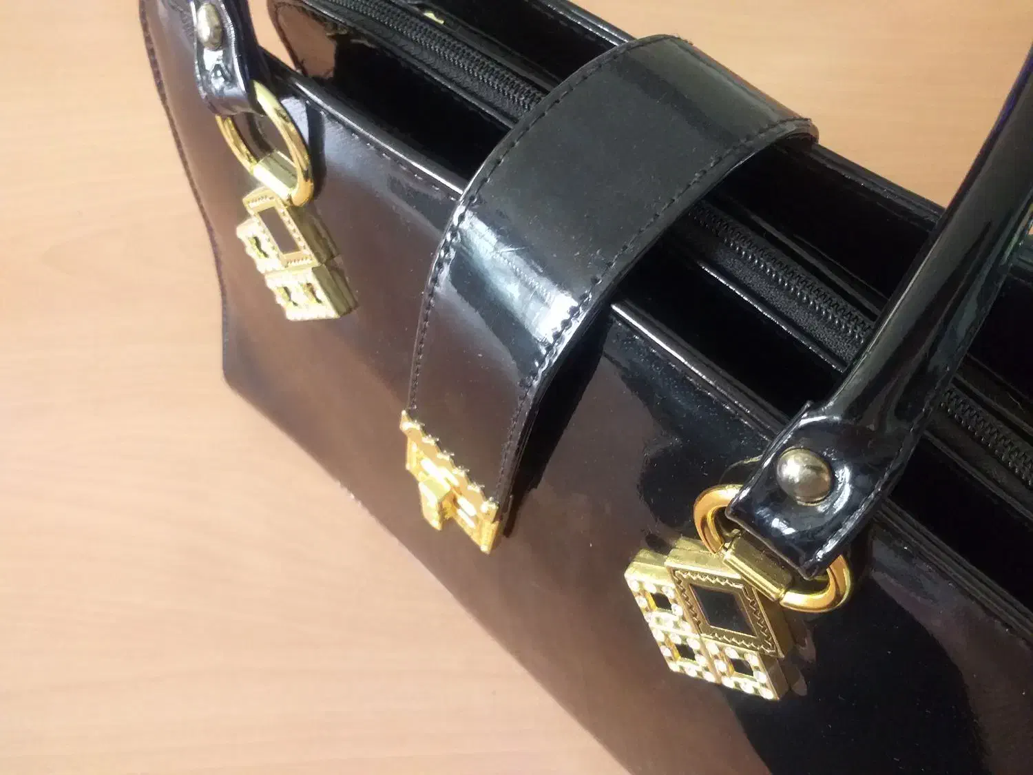 کیف مجلسی|کیف، کفش، کمربند|ارومیه, |دیوار