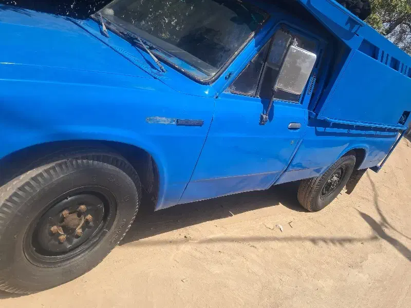 وانت نیسان، مدل ۱۳۷۵|خودرو سواری و وانت|اراک, |دیوار