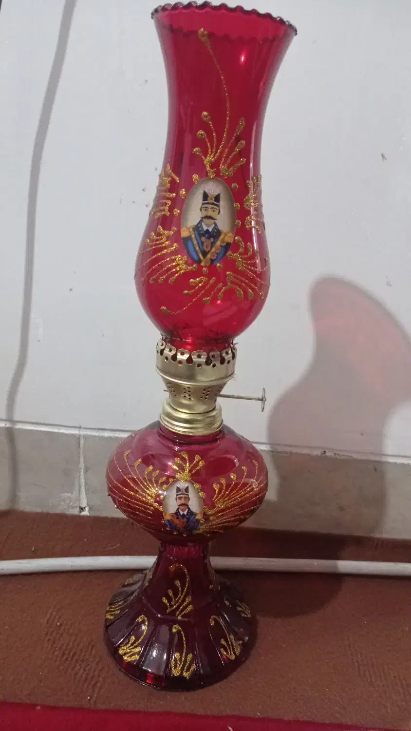 دکوری چراغ قدیمی|کلکسیون اشیاء عتیقه|همدان, |دیوار