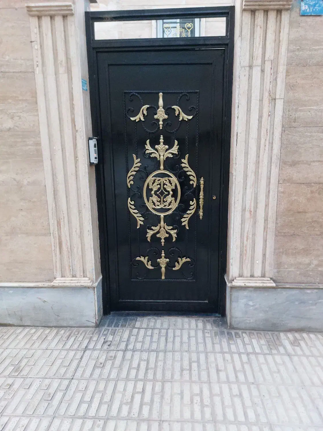 نقاشی منزل.درب و پنجره. وجوشکاری|خدمات پیشه و مهارت|آبیک, |دیوار