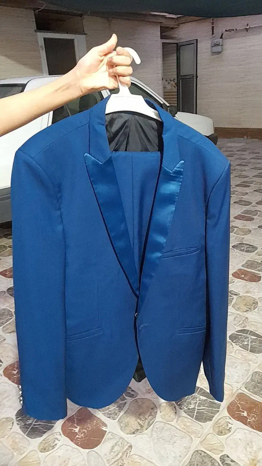 کت شلوار|لباس|دوگنبدان, |دیوار