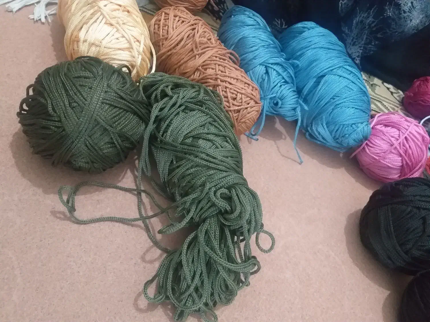 نخ مکروفه بافی|لوازم خیاطی و بافتنی|قم, زاد|دیوار