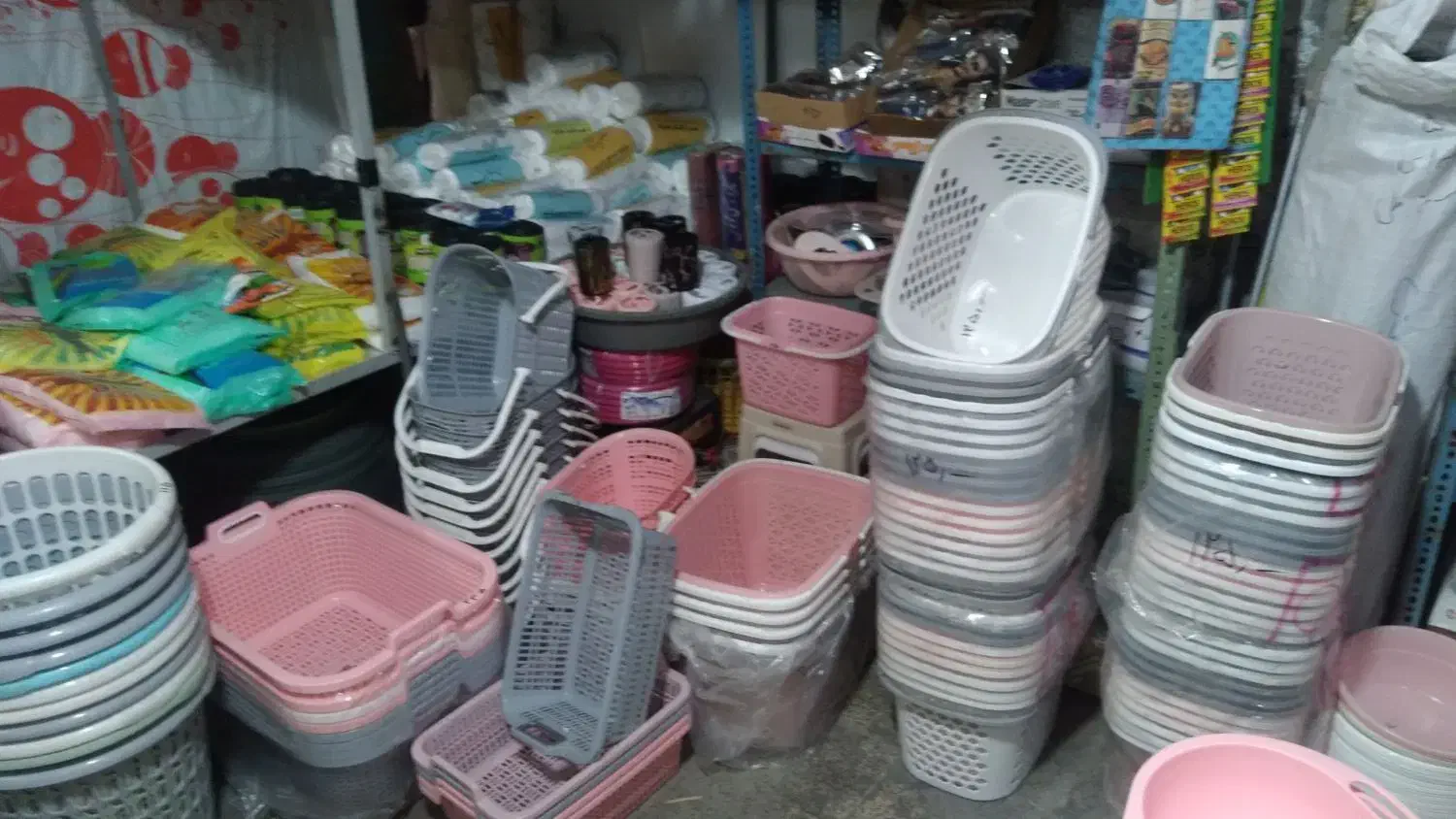 فروش مقداری وسیله عمده پلاسکو|ظروف نگهدارنده، پلاستیکی، یکبارمصرف|خمینیشهر, |دیوار