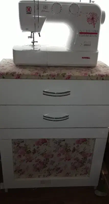 چرخ خیاطی همراه با میز|چرخ خیاطی و ریسندگی|اصفهان, زاجان|دیوار