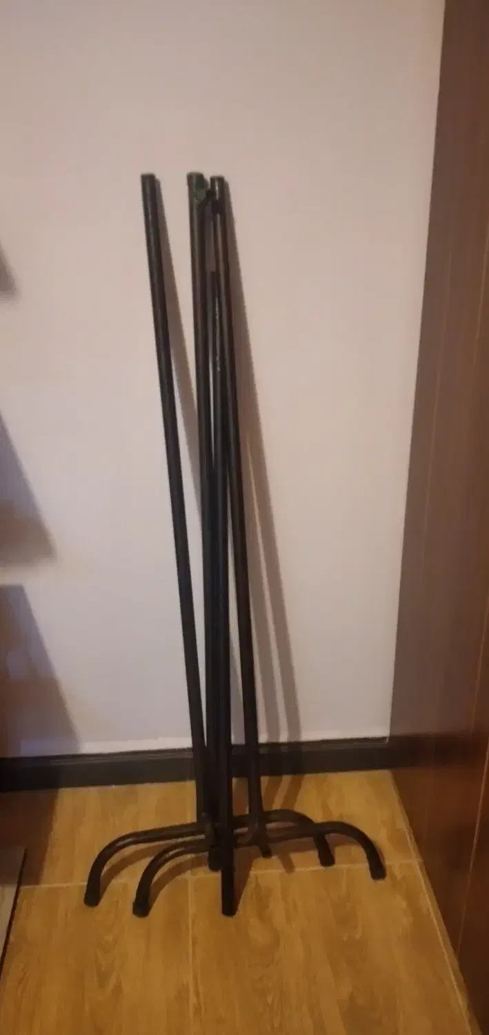 رگال لباسی تمیز و سالم|مبلمان خانگی و میز عسلی|جم, |دیوار