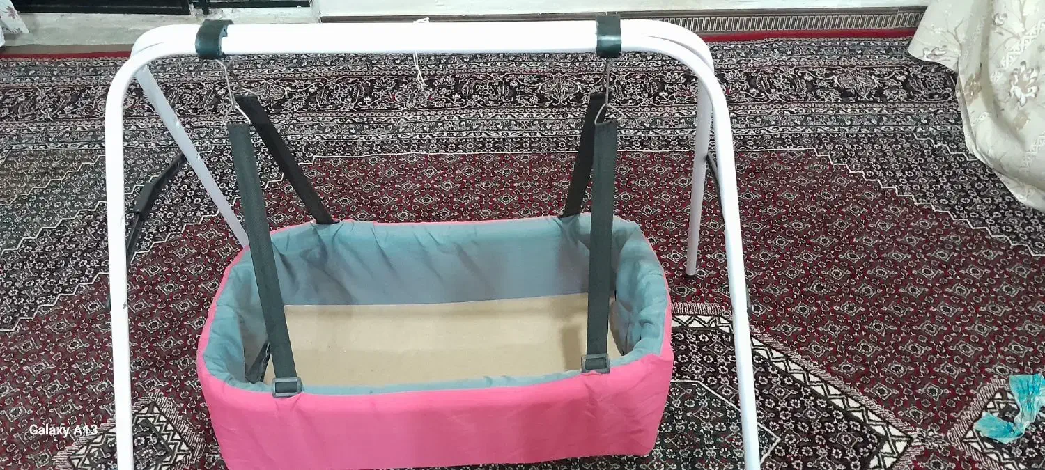 گهواره بادی|اسباب و اثاث بچه|مهاباد (آذربایجان غربی), |دیوار