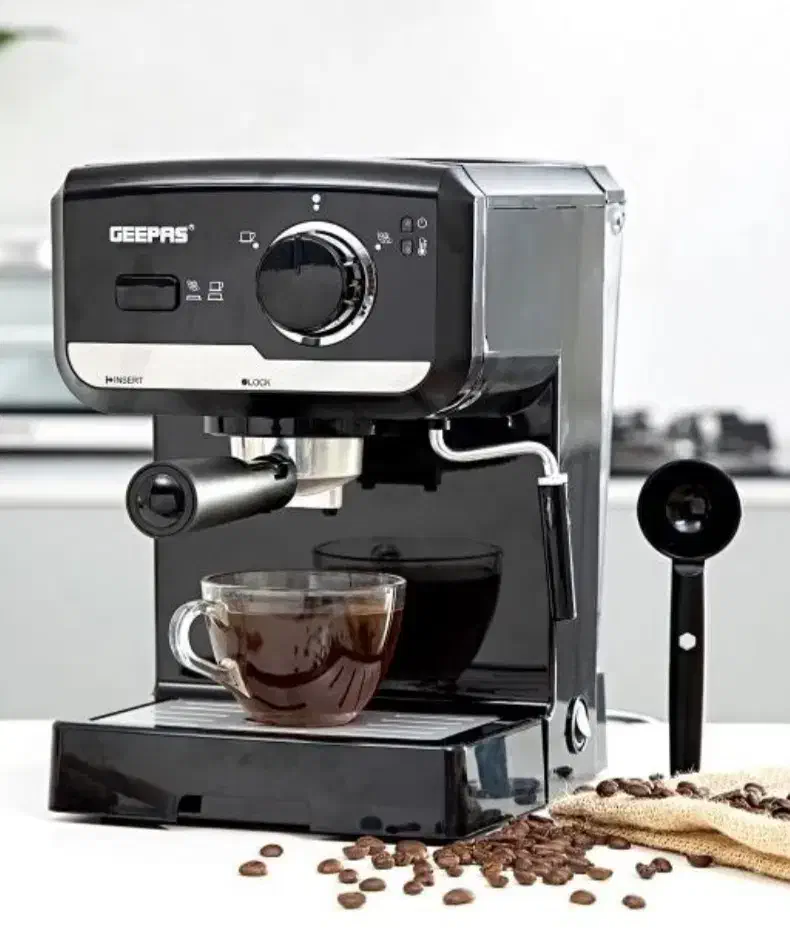 اسپرسوساز Geepas GCM41507 تمیز و سالم|سماور، چایساز، قهوهساز|اهواز, کوی آغاجاری|دیوار