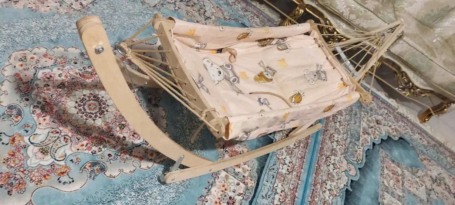 گهواره ننو کاملا سالم ودرحد نو|تخت و صندلی بچه|ورامین, شهرک مدرس|دیوار