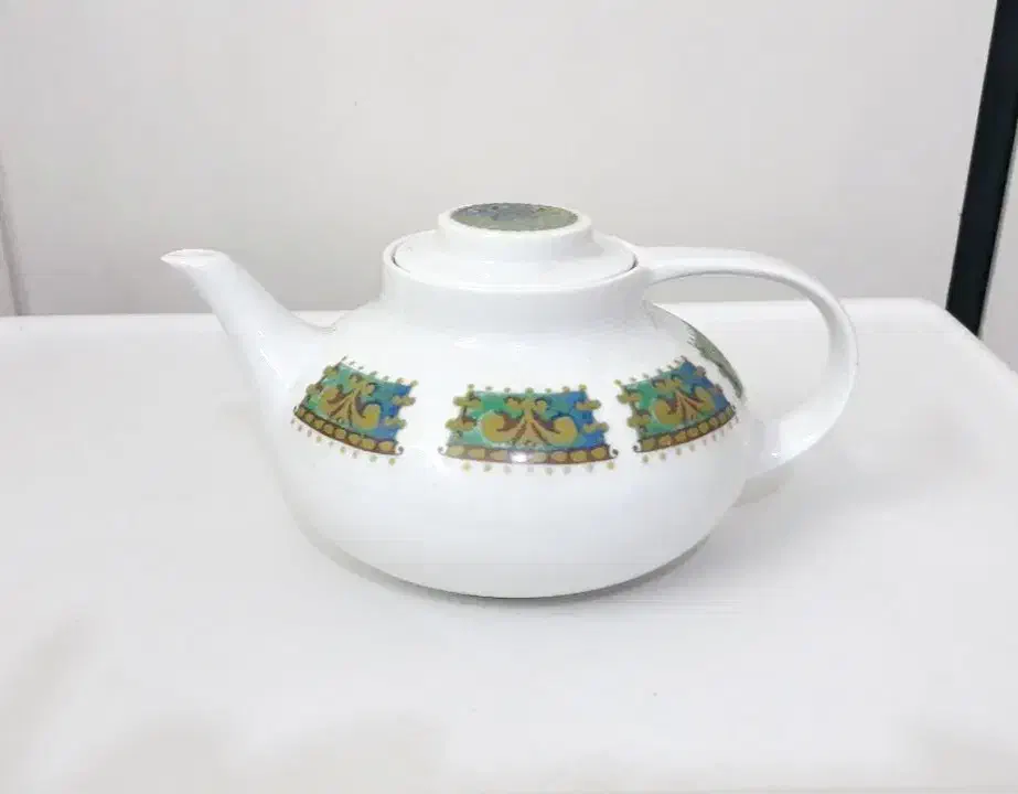 قوری قدیمی و قهوه ساز مونیلکس|قوری، کتری، قهوهساز دستی|رشت, معلم|دیوار