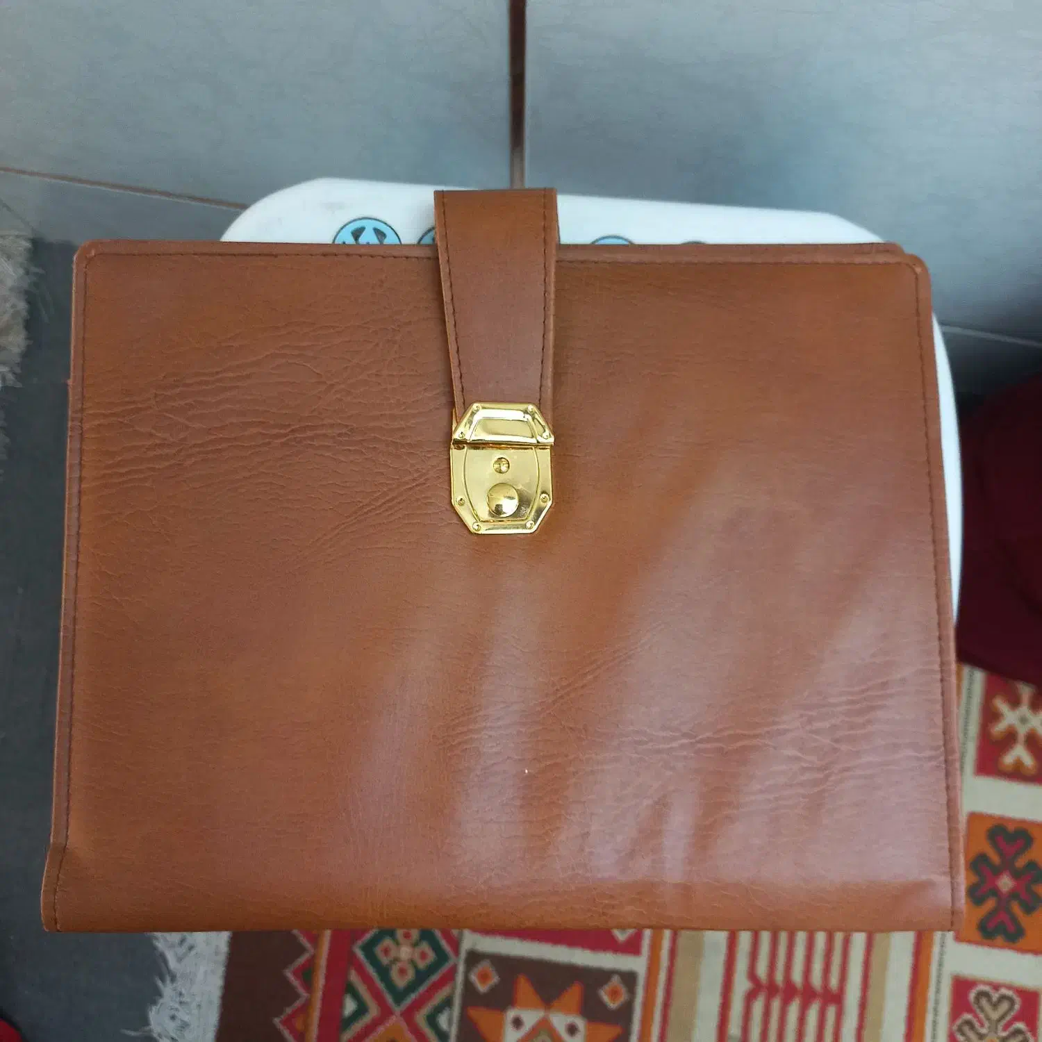 کیف اداری|کیف، کفش، کمربند|اصفهان, ستار|دیوار