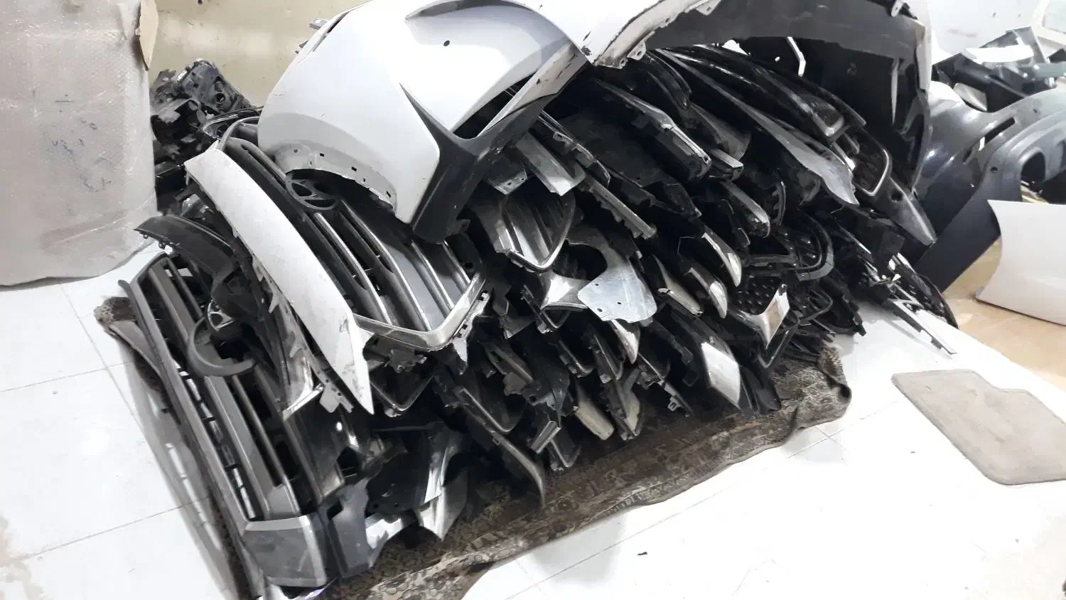 استوک چینی خارجی|قطعات یدکی و لوازم جانبی|مشهد, ایمان|دیوار