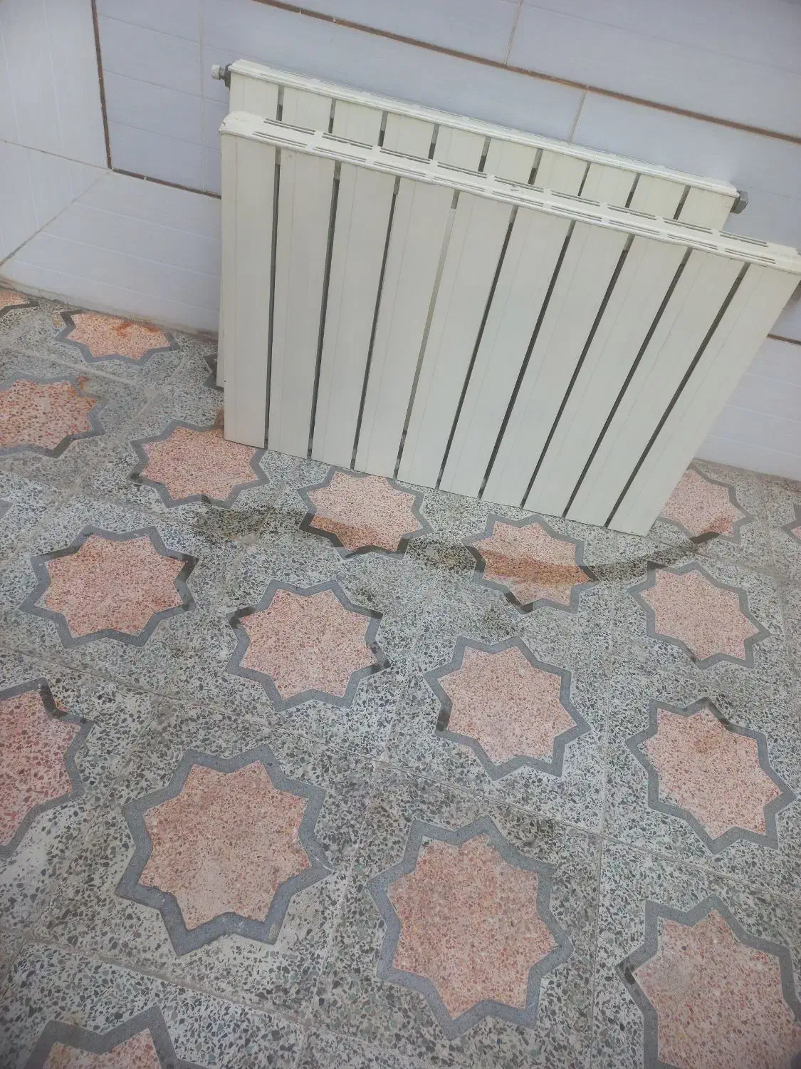 رادیاتور|مصالح و تجهیزات ساختمان|خمینی‌شهر, |دیوار