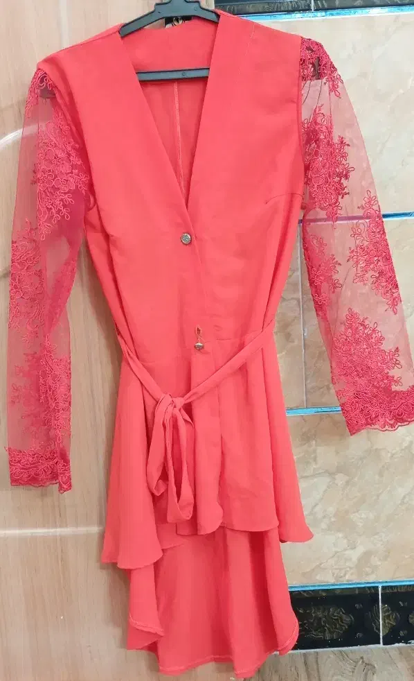 پیراهن|لباس|قرچک, صالح آباد|دیوار