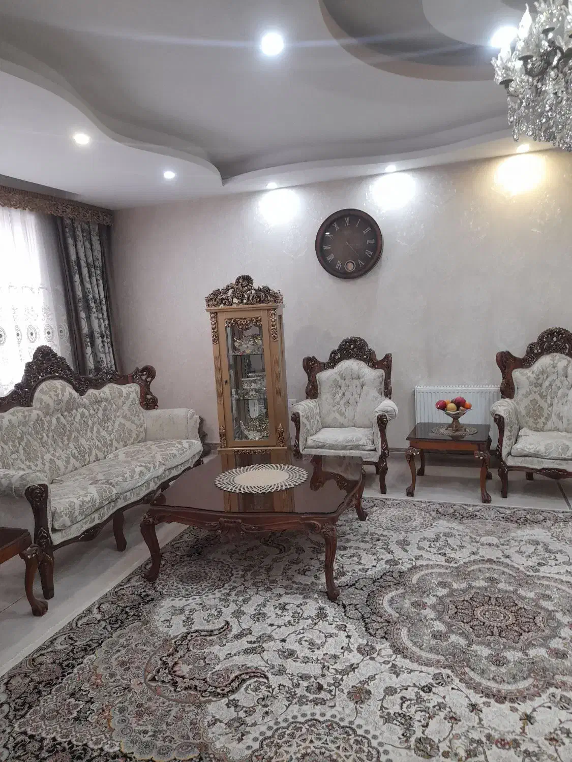 مبل زیبای ۵ نفره با میز وسط وعسلی|مبلمان خانگی و میز عسلی|آبیک, |دیوار