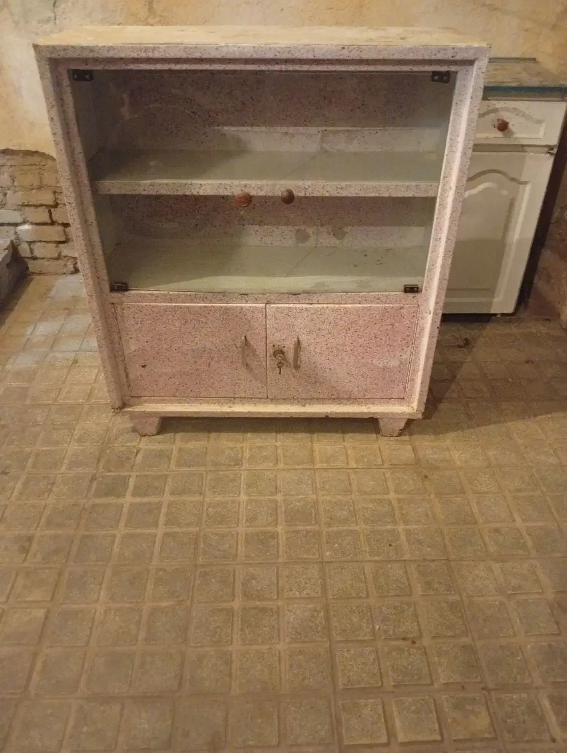 یک جفت کابینت سالم ویک عدد آب چکان|مصالح و تجهیزات ساختمان|ملایر, |دیوار