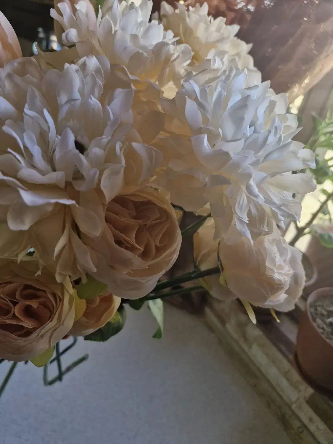 گل مصنوعی رنگ کرم وگلبهی|گل مصنوعی|کرج, شهرک امام رضا (ع)|دیوار