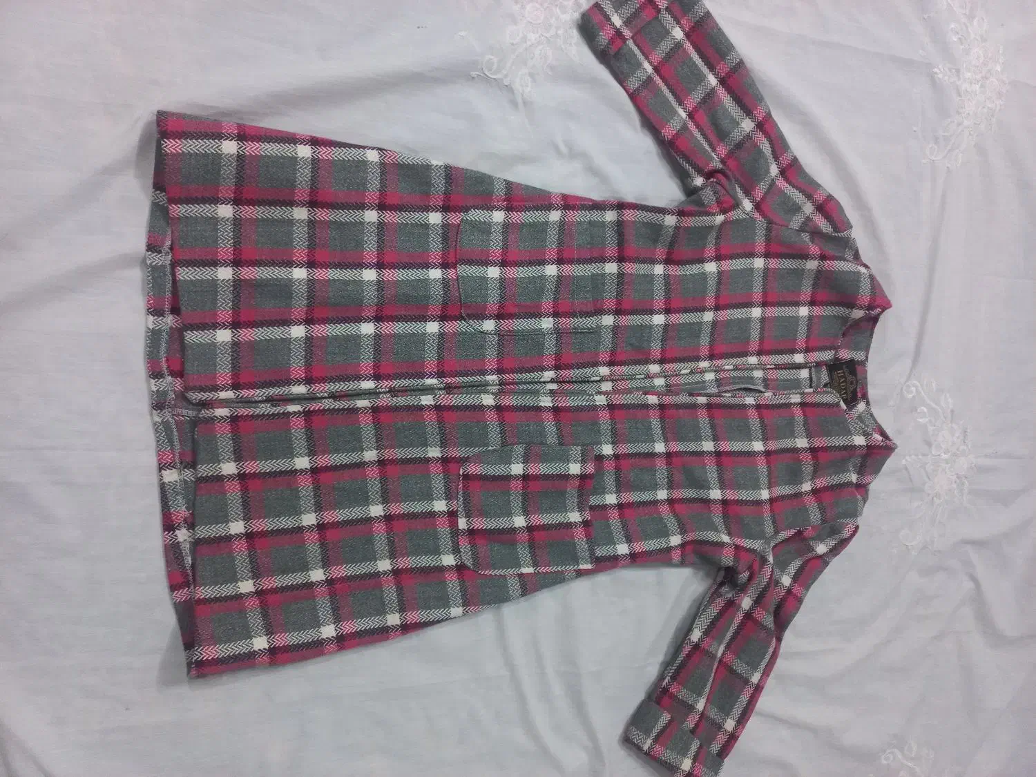 لباس مجلسی|لباس|نیشابور, گنبد سبز|دیوار