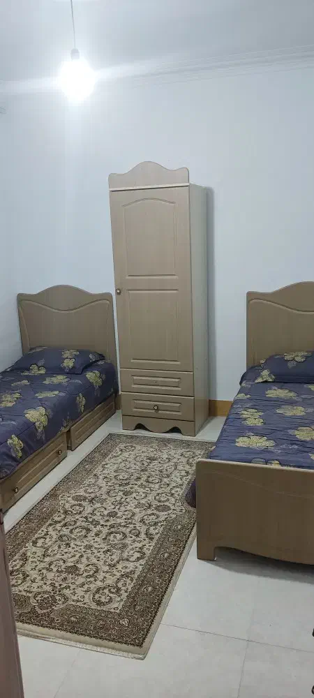 یک سرویس تخت وکمد نوجوان|تخت و سرویس خواب|تاکستان, |دیوار