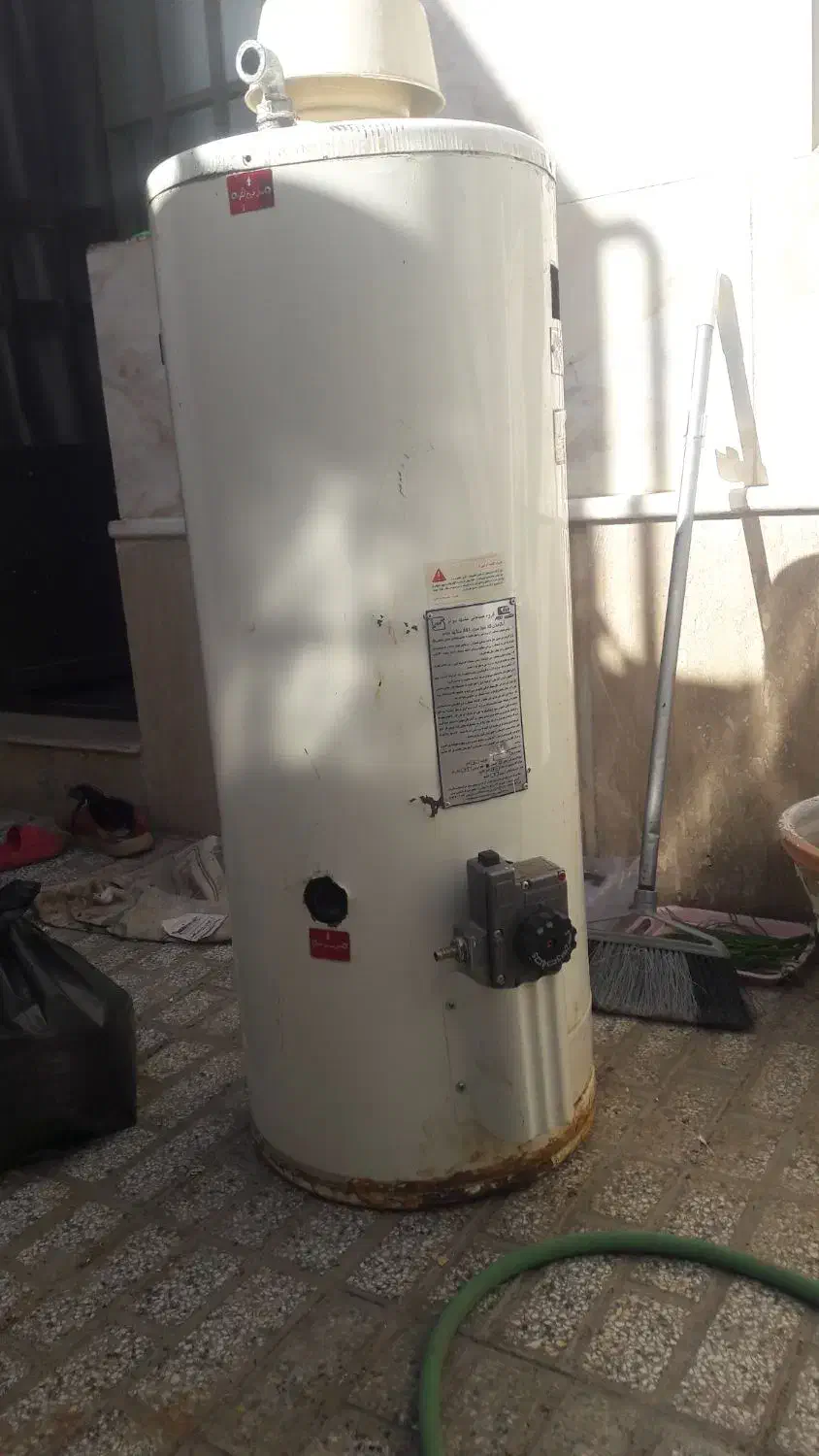 اب گرم کن دیواری منبه ای|آبگرمکن، پکیج، شوفاژ|تربتحیدریه, فرمانداری|دیوار