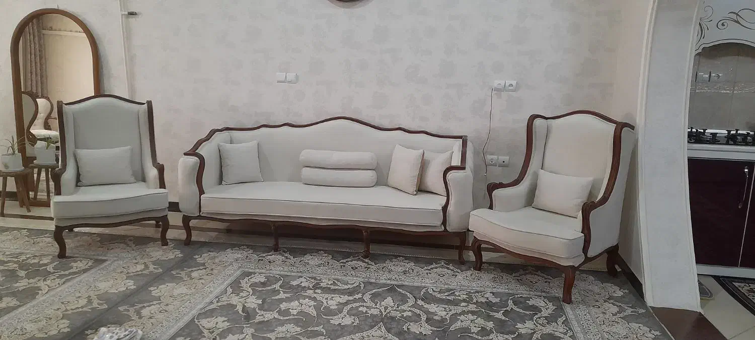 ست پنج نفره فرانسوی|مبلمان خانگی و میز عسلی|بروجرد, |دیوار