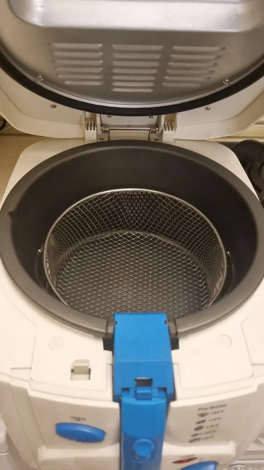 سرخ کن دو لیتری با روغن پارس استفاده نشده|اجاق گاز و لوازم برقی پخت‌وپز|شهریار, شهرک وائین|دیوار